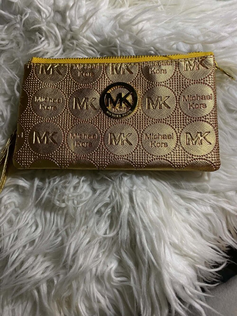 Vintage maybe Imitation Michael Kors Gold Wristlet